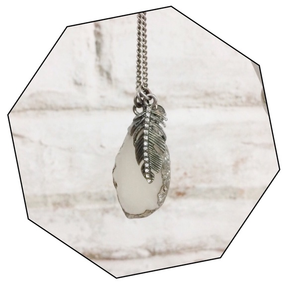Jewelry - Feather and Stone Necklace